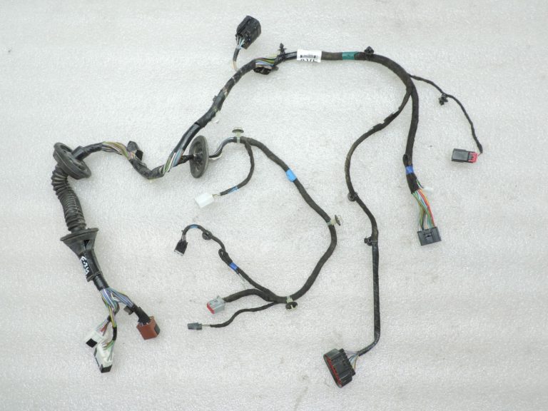 Oriģinālā Ford Ranger TKE durvju instalācija priekšējā kreisā EB3T-14A584-AVE, EB3T14A584AVE