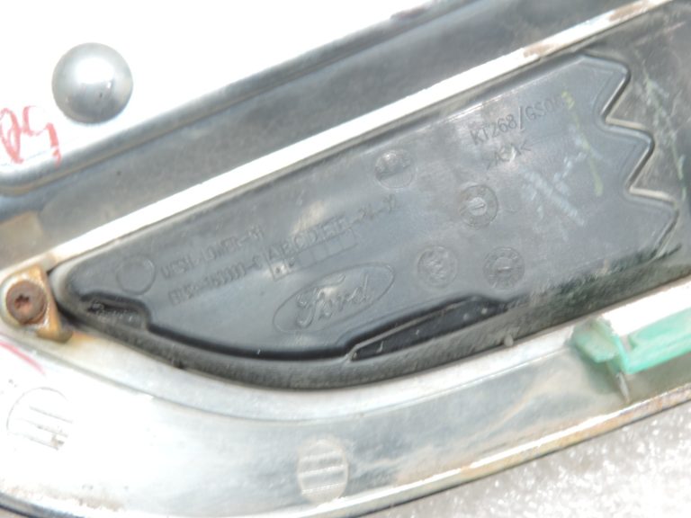 Oriģinālais Ford Ranger TKE PX2 2.2 6 Speed emblēma priekšējais labās puses dubļusargs DEFEKTĪVS