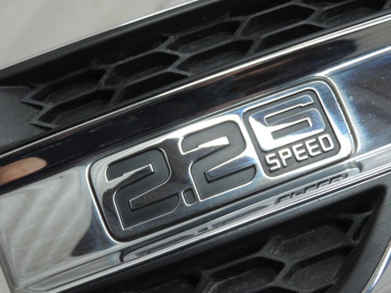 Oriģinālais Ford Ranger TKE PX2 2.2 6 Speed emblēma priekšējais labās puses dubļusargs DEFEKTĪVS