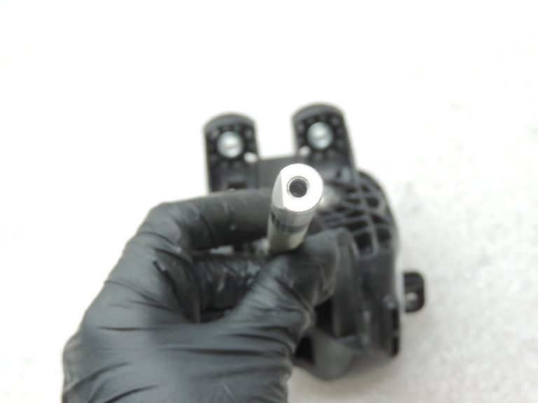 Oriģināla Ford Ranger TKE PX2 6 pakāpju manuālās pārnesumkārbas pārnesumu svira DB3R-7K387-DH