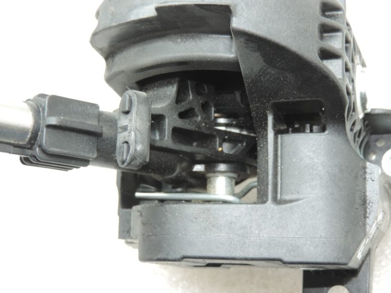 Oriģināla Ford Ranger TKE PX2 6 pakāpju manuālās pārnesumkārbas pārnesumu svira DB3R-7K387-DH