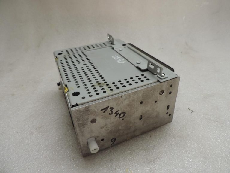 Nobraukums tikai 16Tkm Ford B-Max Focus III TRANSIT CONNECT II auto radio 2335493
