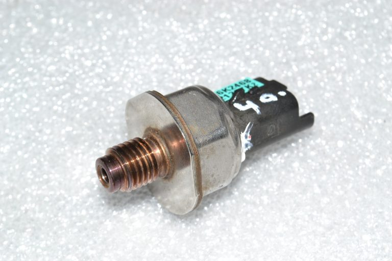 Ford Focus III 1.6 TDCi Peugeot Volvo Iesmidzināšanas sliedes spiediena sensors 9670076780