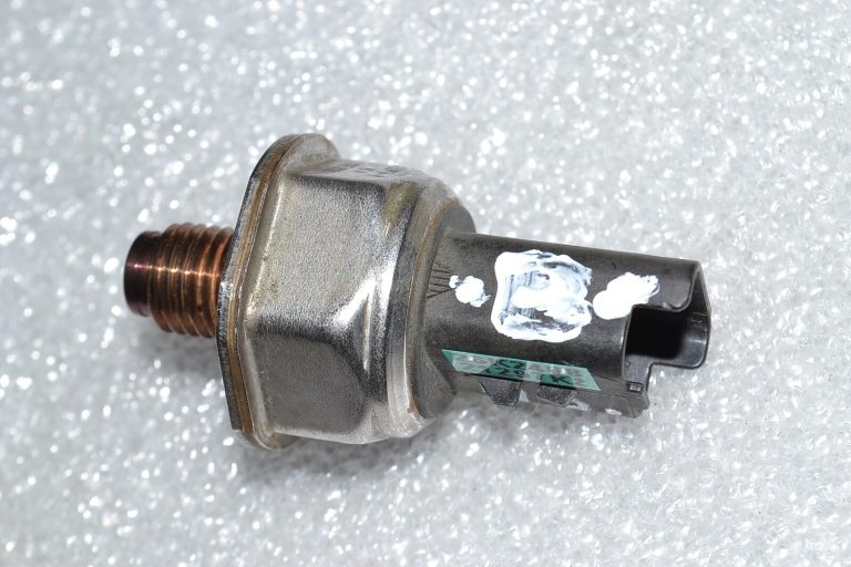 Ford Focus III 1.6 TDCi Peugeot Volvo Iesmidzināšanas sliedes spiediena sensors 9670076780