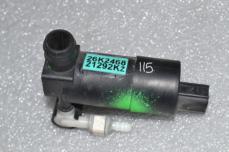 Ford Focus III oriģinālais stikla tīrītāju ūdens sūknis priekšējā stikla mazgāšanas sūknis BV61-17K624-BA