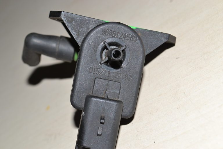 Ford Focus III 1.6 TDCi Citroen Peugeot Vakuuma vārsts Solenoīda vārsts 9688124580