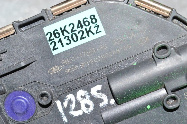 Ford Focus III OE Vējstikla tīrītāja motors Tīrītāja motors priekšējā labajā pusē BM51-17504-BG