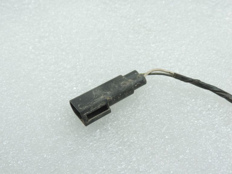 Ford Focus III vējstikla mazgāšanas sistēmas sildītāja vadu instalācija 2210499 F1ET-14297-AE
