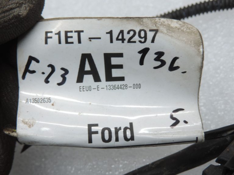 Ford Focus III vējstikla mazgāšanas sistēmas sildītāja vadu instalācija 2210499 F1ET-14297-AE