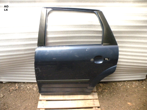 Ford Focus II Kombi aizmugurējās kreisās durvis Krāsa 23 Džinsi Aizmugurējās kreisās durvis