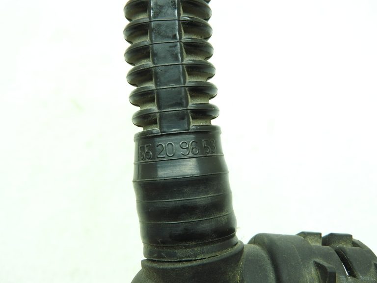 Alfa Romeo Fiat Jeep Opel 1.6 MultiJet eļļas dzesētāja šļūtene Dzesēšanas caurules 55209653