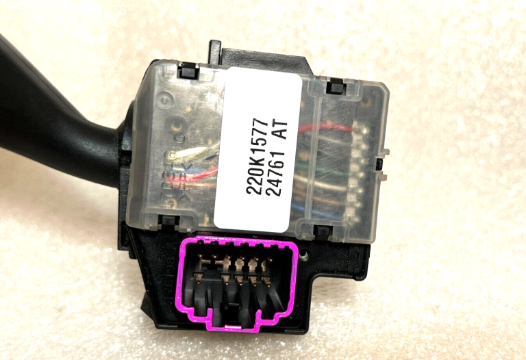 Stūres kolonnas slēdzis Stikla tīrītāju slēdzis Ford Focus II CC 4M5T-17A553-AD