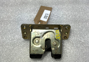 Aizmugures durvju slēdzene Opel Astra G Meriva A Omega B Vectra B Zafira A 90563999