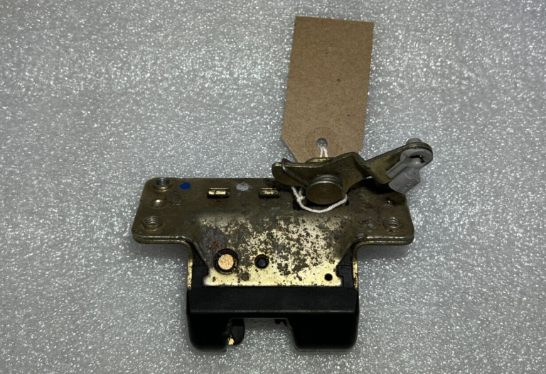 Aizmugures durvju slēdzene Opel Astra G Meriva A Omega B Vectra B Zafira A 90563999