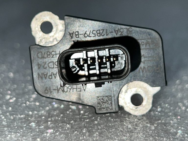 Ford Focus III (DYB) 1.6 Ti LMM masas gaisa plūsmas sensors 3L3A-12B579-BA 4515688