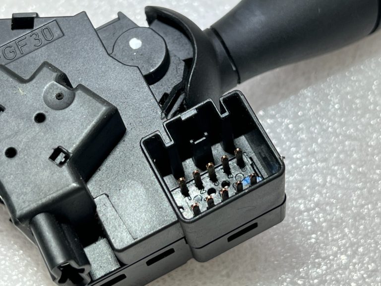 Indikatoru kombinētais slēdzis Ford Fiesta JH1/JD3 Fusion Monde 1S7T13335AE 1142542
