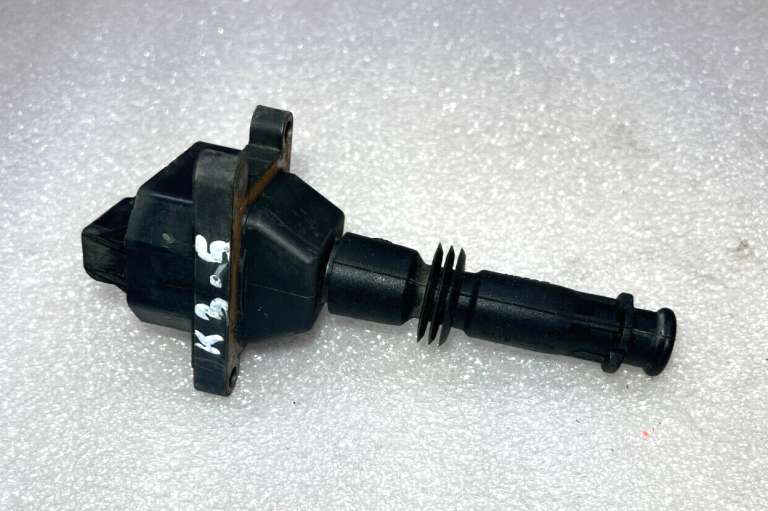 Alfa Romeo 147 156 1.6l 1.8I 2.0I 16V Aizdedzes spole 1227030071 0356100107 BOSCH