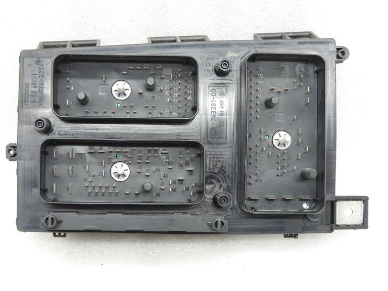 UEC priekšējā drošinātāju kārba Opel Astra H Zafira B 13191133 FK Atiestatīt atiestatīšanu