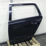 Opel Astra H Caravan Aizmugurējās kreisās durvis safīra melnas 20R / 2HU, GBG