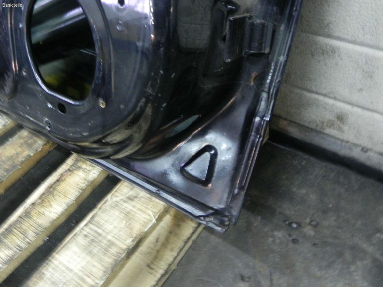 Opel Astra H Caravan Aizmugurējās kreisās durvis safīra melnas 20R / 2HU, GBG