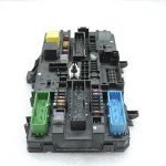 Opel Astra H Aizmugurējā drošinātāju kārba 13145017 CD