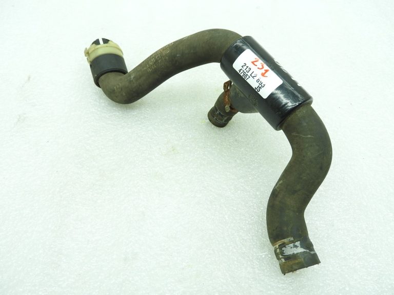 Radiatora šļūtene Ūdens atgriešanas šļūtene Opel Astra H 1.7 CDTi GM 13125529 6818576