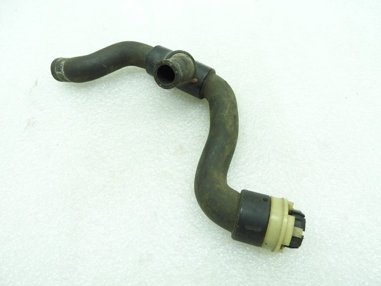 Radiatora šļūtene Ūdens atgriešanas šļūtene Opel Astra H 1.7 CDTi GM 13125529 6818576