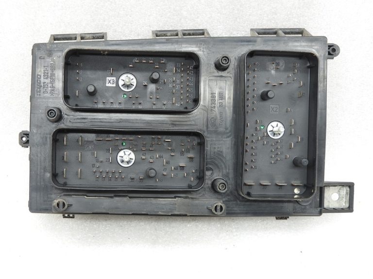 UEC priekšējā drošinātāju kārba Opel Astra H Zafira B 13181658 DY Reset reset