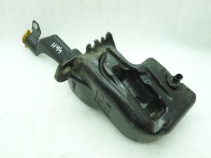 Priekšējo stikla tīrītāju šķidruma rezervuārs OPEL ASTRA H 13118158