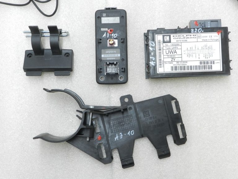 Opel Astra H radio telefona brīvroku vadības bloka instalācijas komplekts