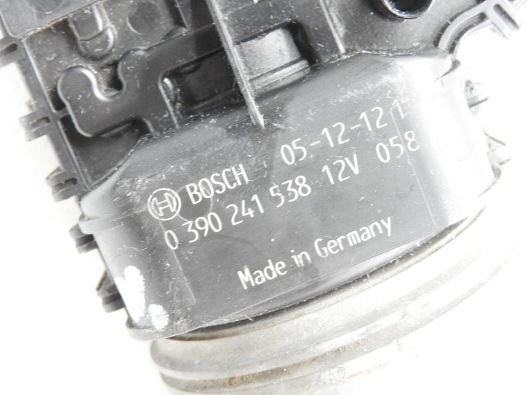Oriģinālais BOSCH priekšējo tīrītāju motors Opel ASTRA H 0390241538 93179149