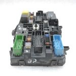 Opel Astra H Aizmugurējā drošinātāju kārba 13181278 DP Atiestatīšana ar kodu