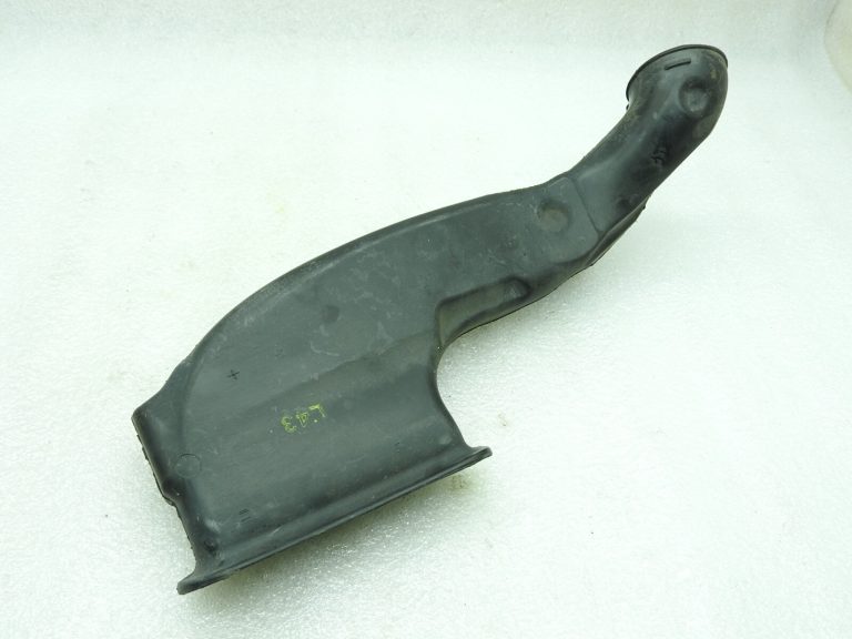 Opel Astra H Zafira B Gaisa ieplūdes kanāls Gaisa ieplūdes caurule 55562485