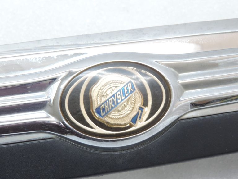 Chrysler Grand Voyager V aizmugurējo durvju rokturu līstes aizmugurējo durvju apdare