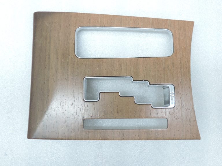 Lancia Thema LX II Chrysler 300 LD koka apdares vāks viduskonsole LHD