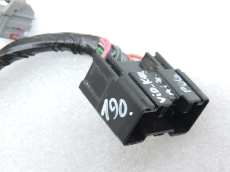 Lancia Thema II Chrysler 300 centrālās konsoles vadu instalācija L0200047AE