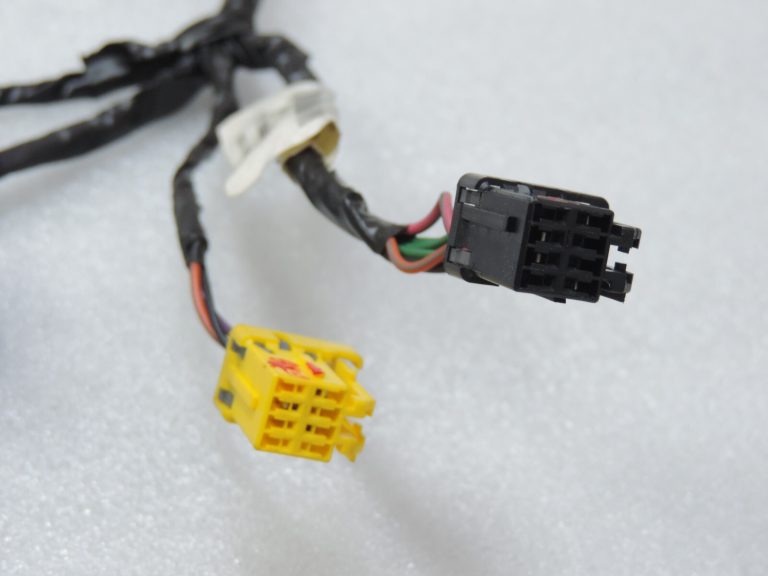 Lancia Thema II Chrysler 300 centrālās konsoles vadu instalācija L0200047AE