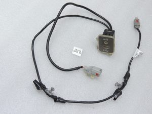 Lancia Thema II Chrysler 300 centrālās konsoles glabāšanas nodalījums USB AUX ieeja Ar kabeli