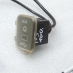 Lancia Thema II Chrysler 300 centrālās konsoles glabāšanas nodalījums USB AUX ieeja Ar kabeli