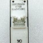 Isuzu Trooper Opel Monterey Aizmugurējā elektriskā loga slēdzis 8970983422