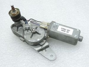 Isuzu Trooper Opel Monterey Aizmugurējā tīrītāja motors Aizmugurējā tīrītāja motors 8971472160