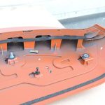 Jeep Renegade aizmugurējais spoileris aizmugurējām durvīm – Omaha Orange – 562