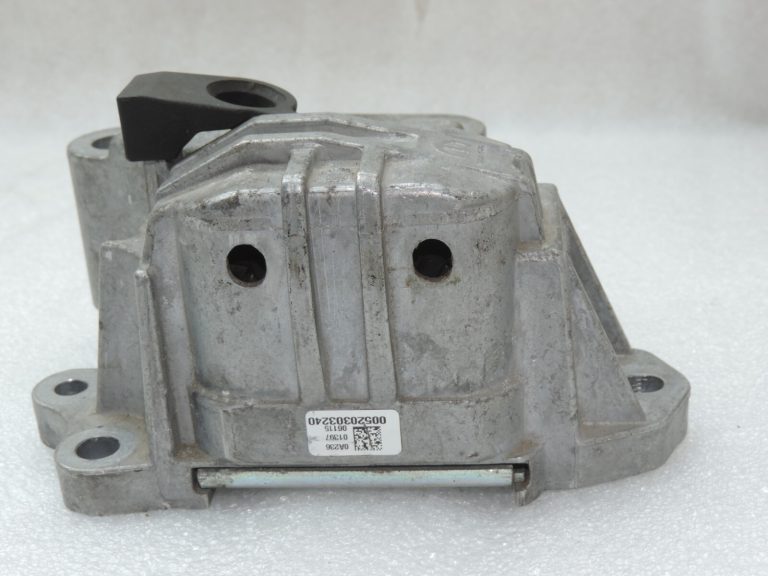 Oriģinālais Jeep Renegade BU 2.0 MJet motora stiprinājums 520303240 52070967