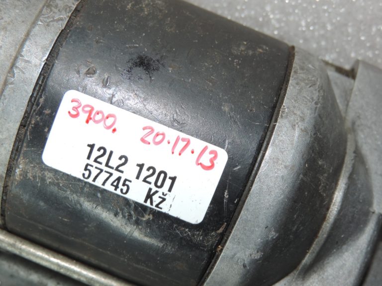 Oriģinālais John Deere Yanmar Hitachi Komatsu startera motors DENSO 121120-77012