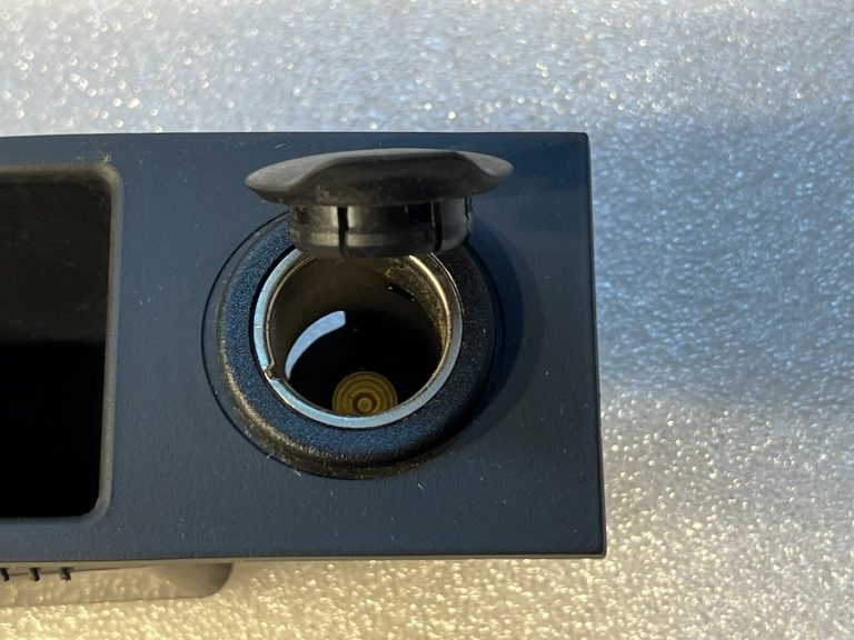 Opel Meriva glabāšanas nodalījums glabāšanas ligzda aizmugurē 13122630