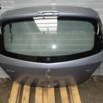 Opel Corsa D 5-tūres hečbeks aizmugurējā bagāžnieka vāks gaiši sudraba krāsā 163 Bagāžnieks