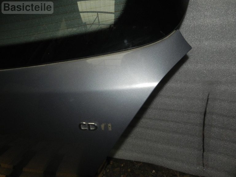 Opel Corsa D 5-tūres hečbeks aizmugurējā bagāžnieka vāks gaiši sudraba krāsā 163 Bagāžnieks