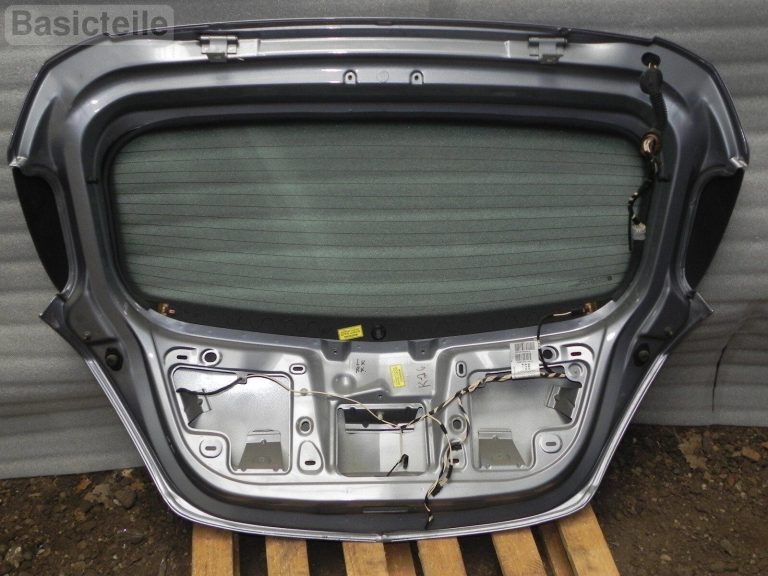 Opel Corsa D 5-tūres hečbeks aizmugurējā bagāžnieka vāks gaiši sudraba krāsā 163 Bagāžnieks