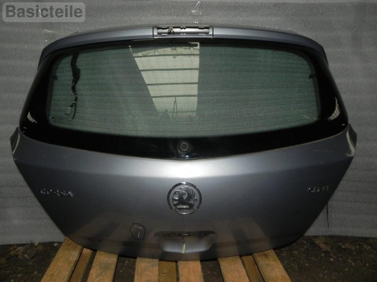 Opel Corsa D 5-tūres hečbeks aizmugurējā bagāžnieka vāks gaiši sudraba krāsā 163 Bagāžnieks