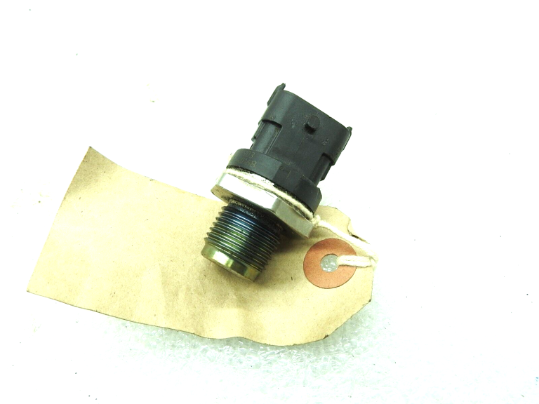 Oriģinālais Bosch degvielas spiediena sensors Alfa Fiat Lancia Opel Saab 0281002903